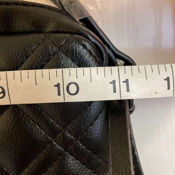NWT Tahari Black Quilted Crossbody Bag - Picture 6 of 12